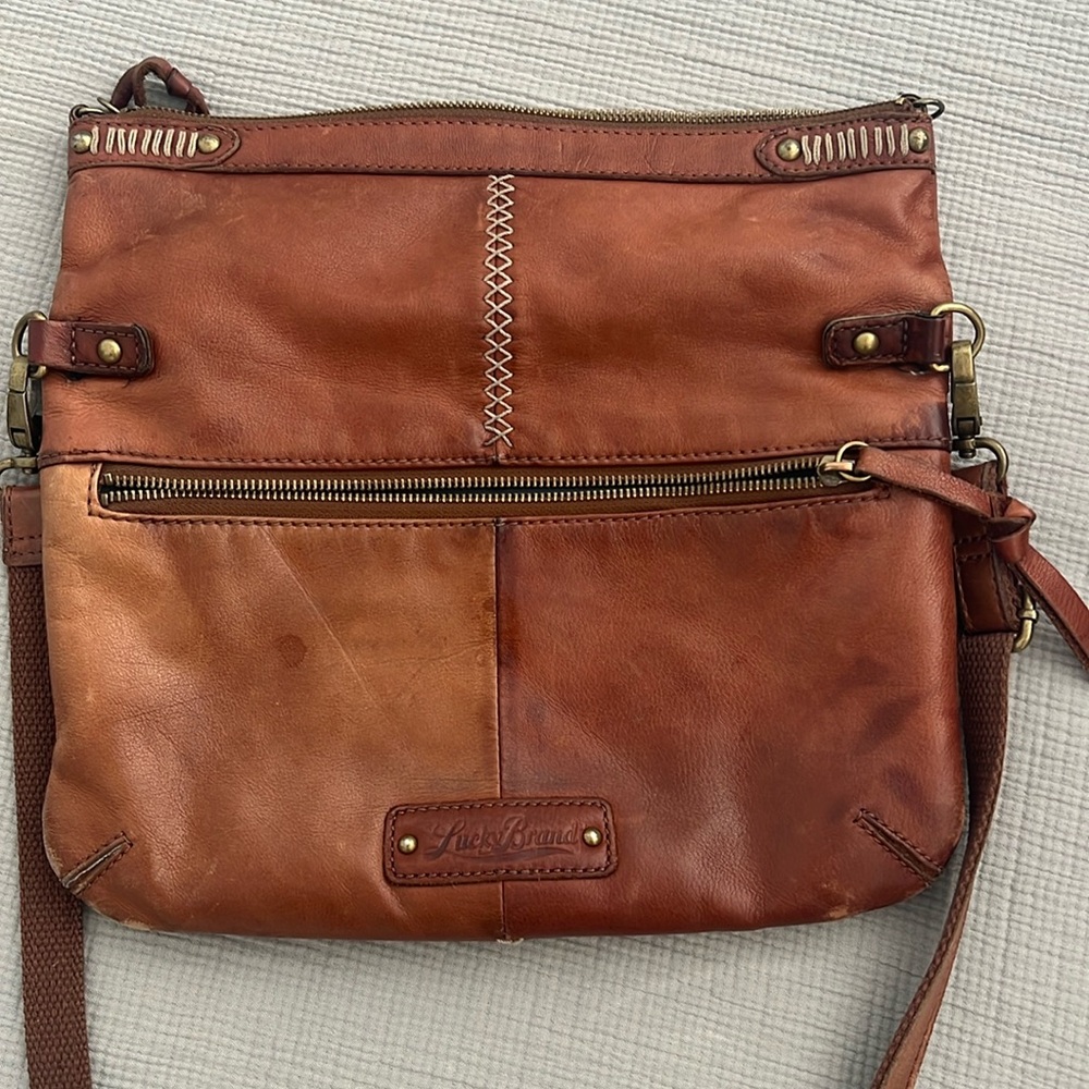 Lucky brand leather purse